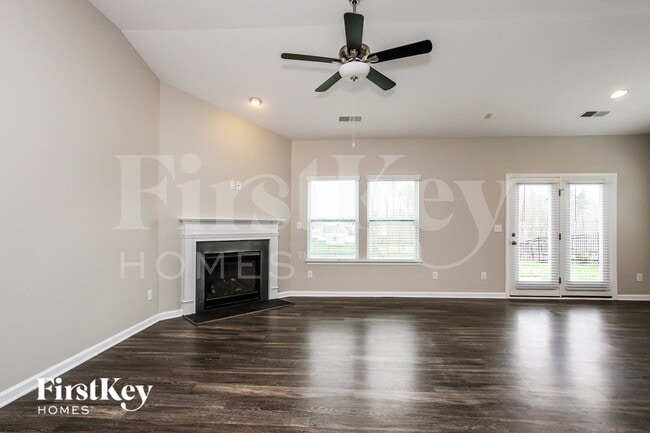 Photo - 136 Avalon Reserve Dr