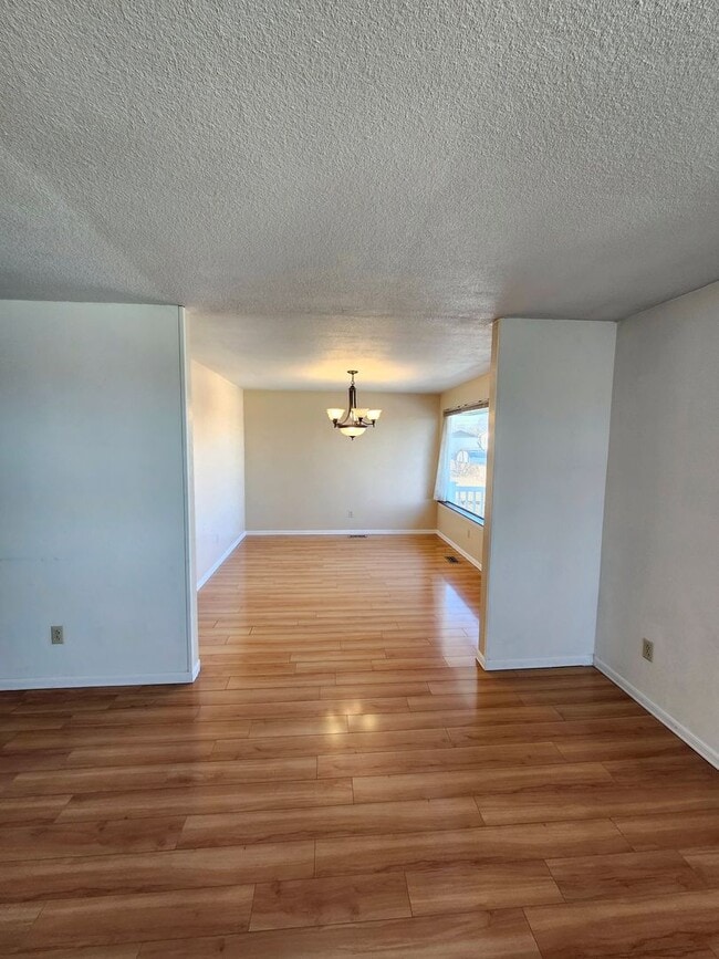 Photo - 2108 W 9th Pl