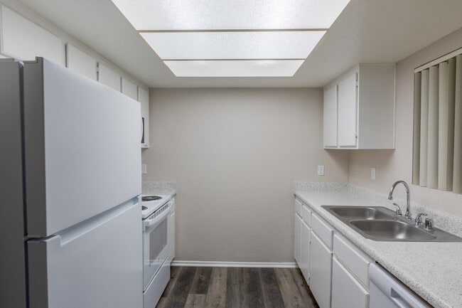 Cranford Court Apts