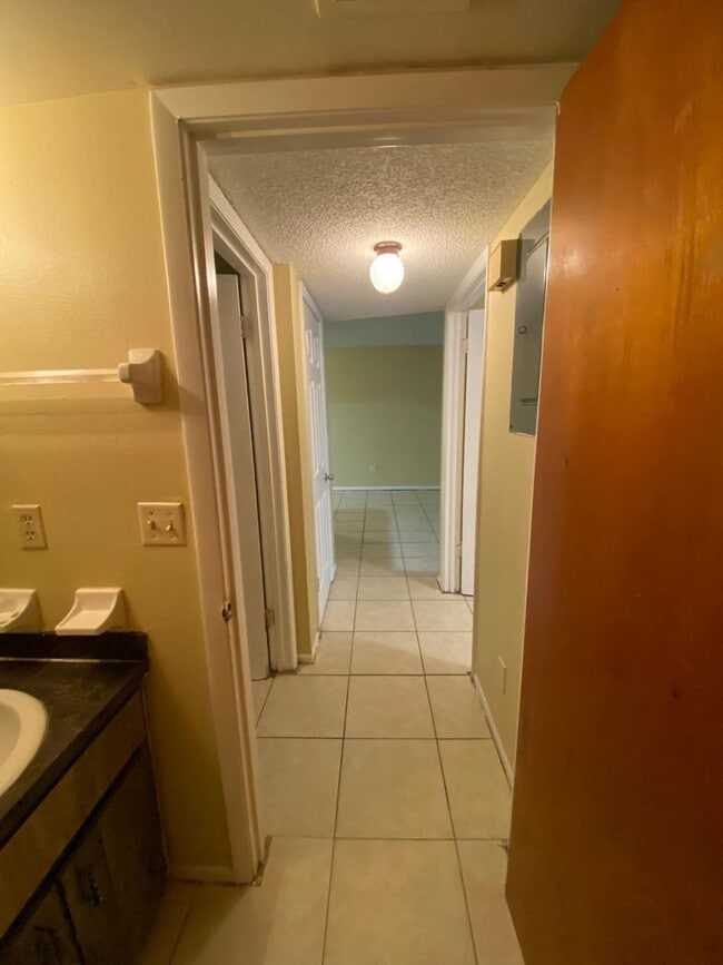 Photo - 67 Deena Way