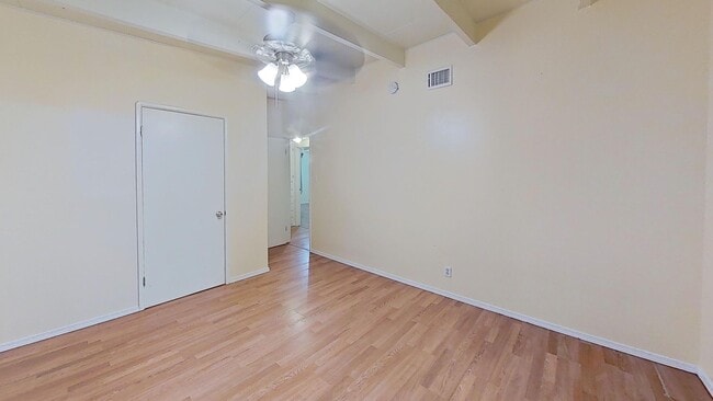 Building Photo - Beautiful 3B/2B Home in Wast Palmdale - MOVE IN READY!