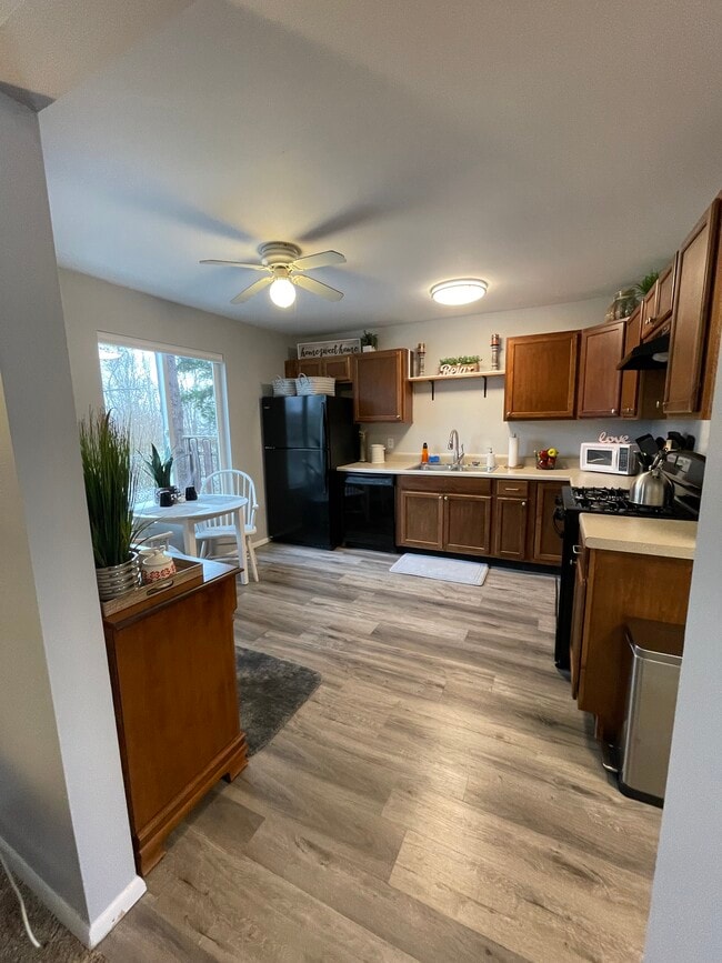 Photo - 27 Mayapple Ln