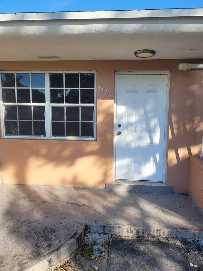 Photo - 1375 NE 147th St