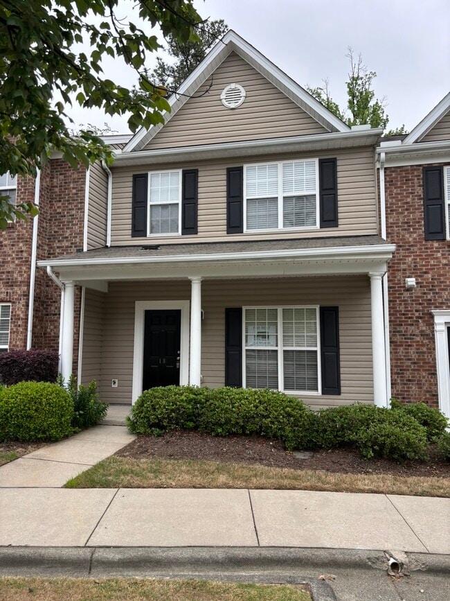 Photo - 18 Sharpstone Ln