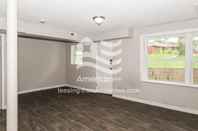 Photo - 211 Peck St