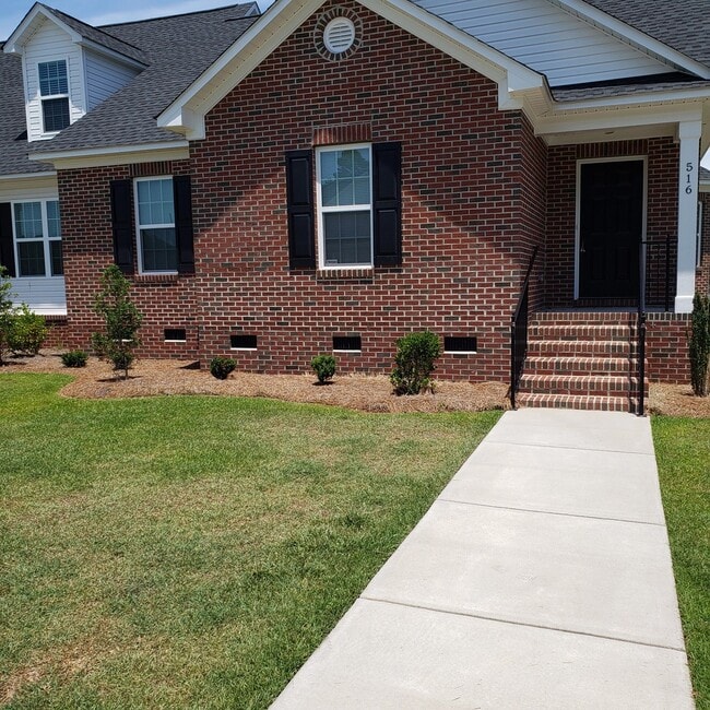 Building Photo - 516 Amberdale Cir W Unit 516 Amberdale W Cir