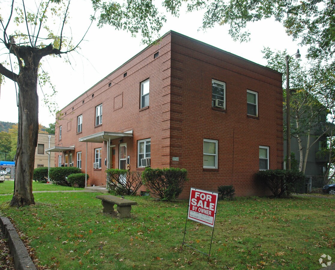 Photo - 4700 Venable Ave SE Apartments