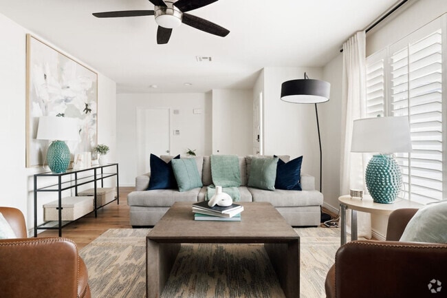 Building Photo - 8638 E Whitton Ave Unit ID1055591P Rental