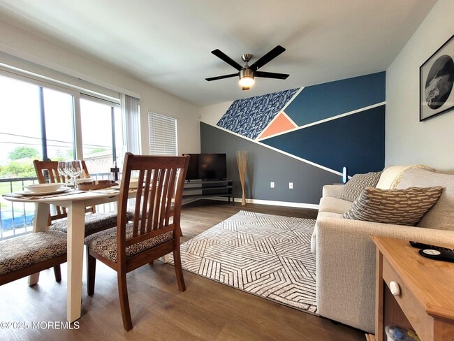 Photo - 1134 Springwood Ave Unit B