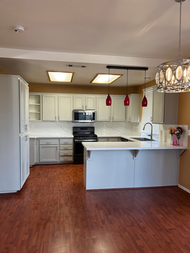 Photo - 383 Camden Ct