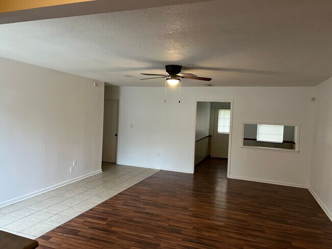 Photo - Beautiful 3bd/2ba home ready to rent