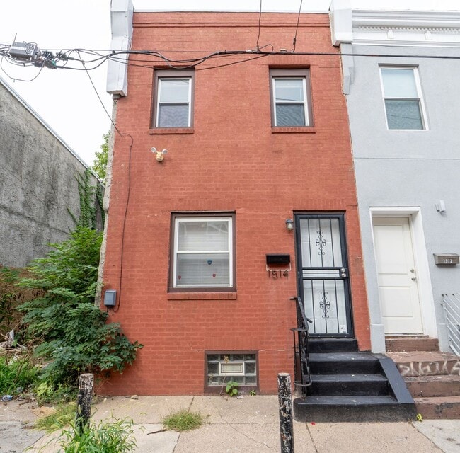 Building Photo - Newly rehabbed with central air Rental