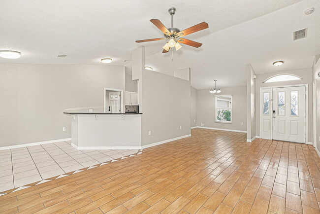 2315 Giselle Ct