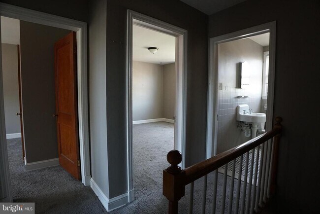 Photo - 4617 Wilkens Ave