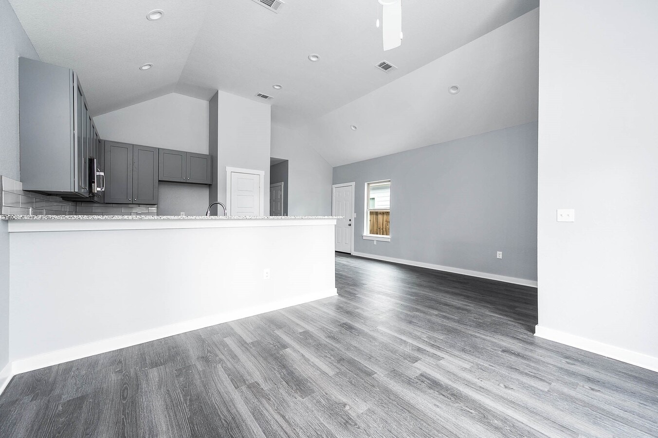 Photo - 16981 Glenheath St
