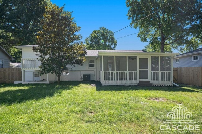 Photo - 806 SW Lea Dr