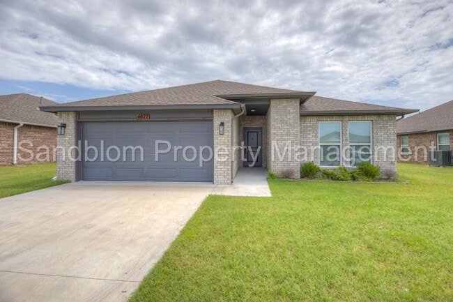 Building Photo - For Lease | East Tulsa - BA Schools | $189... Rental