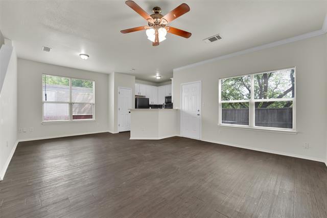 Photo - 338 Castleridge Dr