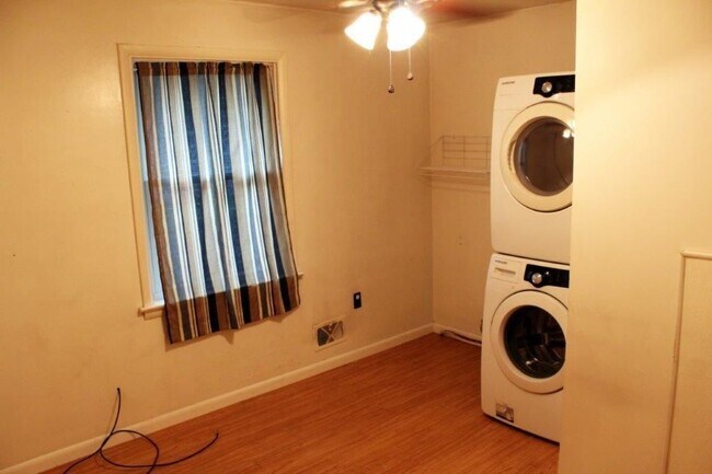 Photo - 151 Lilac Dr