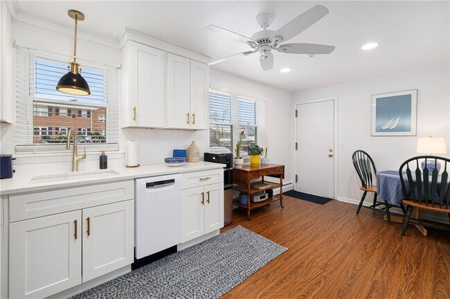 Photo - 70 Carroll Ave Unit 1009