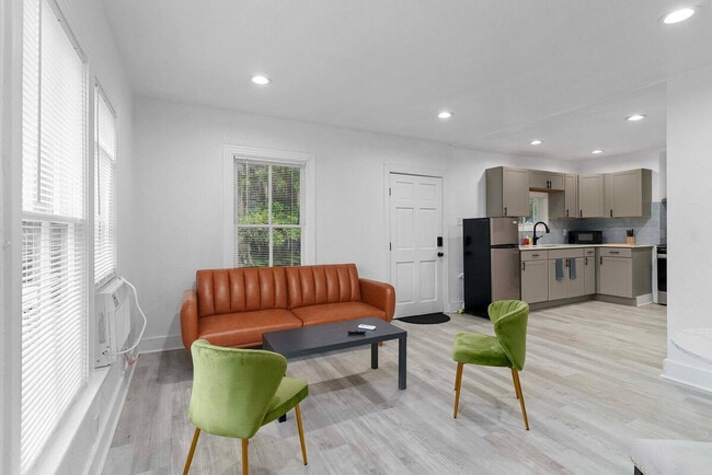 Building Photo - 412 Harwood St Unit ID1094307P Rental