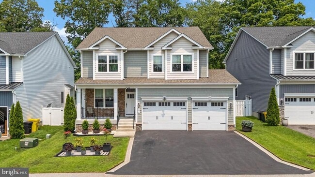 Photo - 806 Lynwood Ln