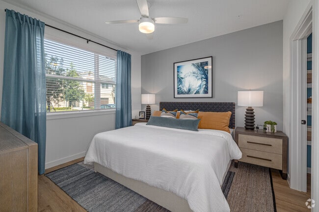Vista Cay 3BR, 2BA - 1,387SF - Primary Bedroom