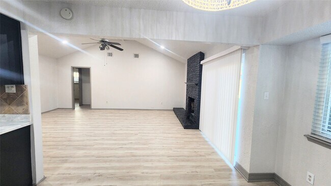 Photo - 22422 Deville Dr