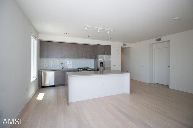 Photo - 2 br, 2 bath House - 52 Innes Ct #201