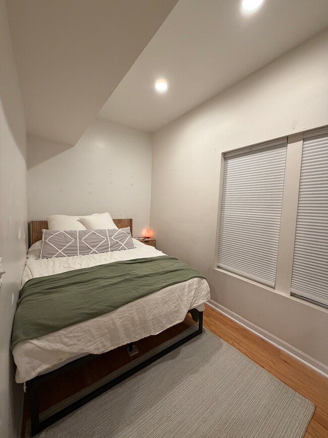 Photo - 2614 W Thomas St Unit 2