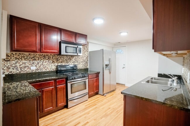 Photo - 3057 W Grace St Unit G