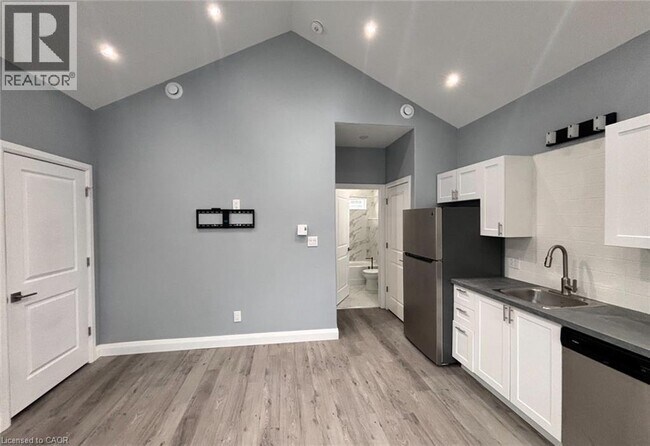 Photo - 140 Byron Ave