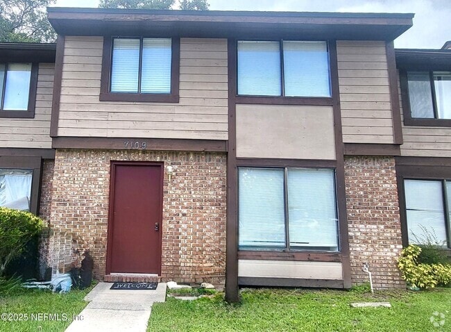 Building Photo - 7109 Prestwick Cir N Rental