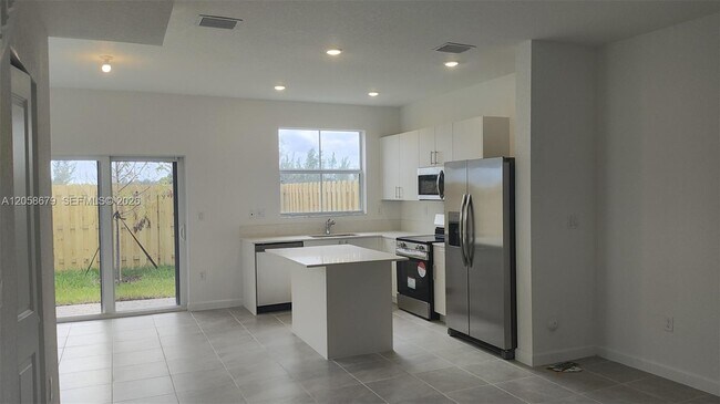 Photo - 2598 SE 29th St
