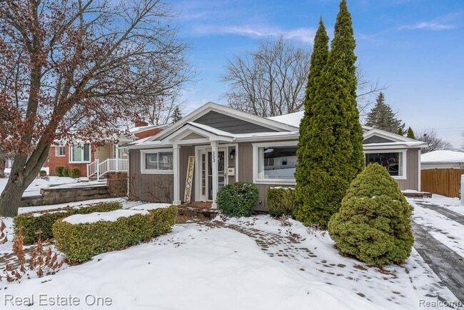 Building Photo - 333 N Helen Ave