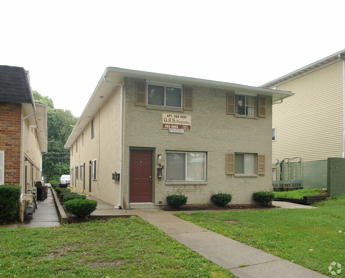 Photo - 198 E Norwich Ave Apartments
