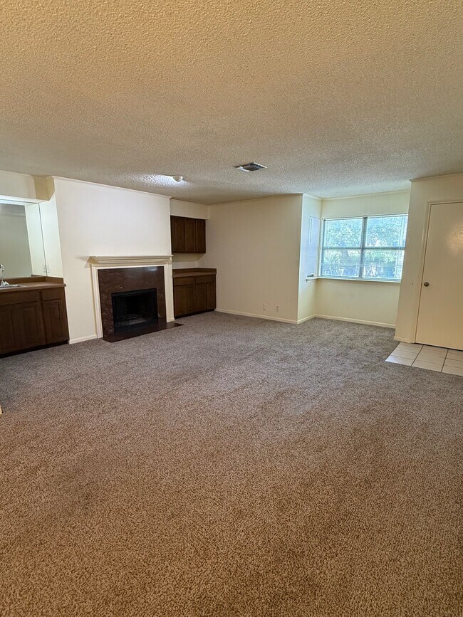 Photo - 7738 Chalmers Ave Unit 907