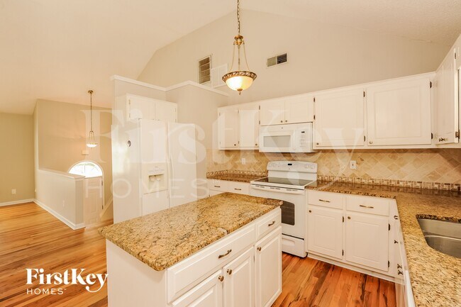 Photo - 382 Scenic Ln