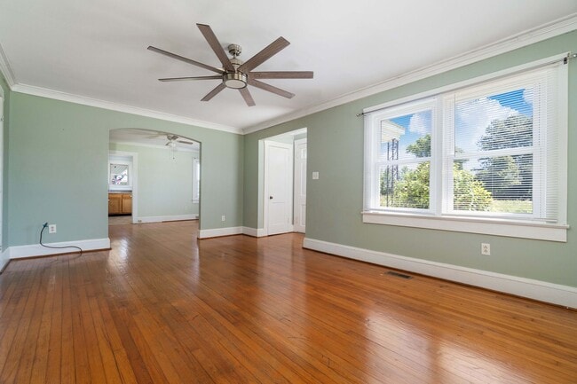 Photo - Convenient Hwy. 55 Location – Charming 2BR with Large Yard