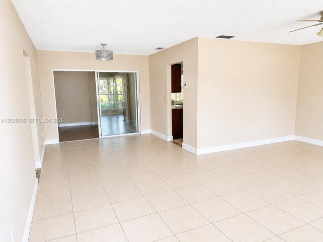 Photo - 6560 NW 25th St
