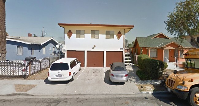 1311 W 89th St - 1311 W 89th St Apartments