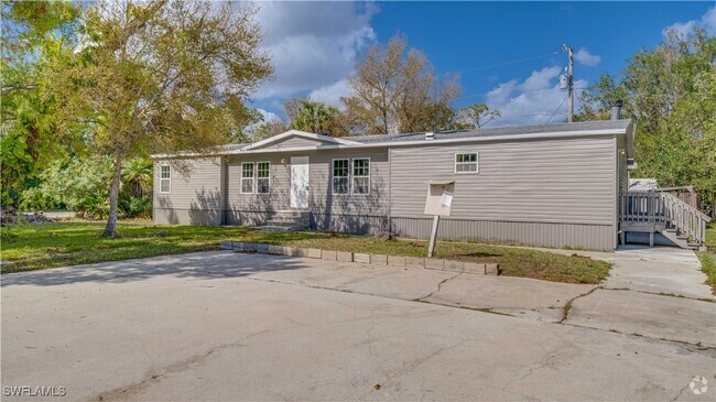 Building Photo - 360 State St Rental