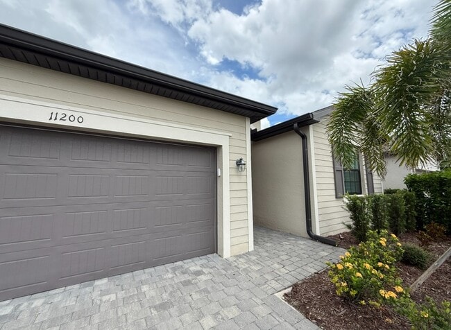 Photo - 11200 Balfour St