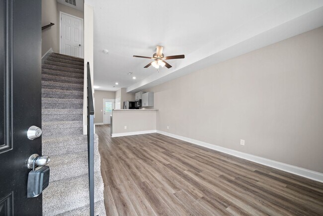 Meadow Hill Ln - 1169