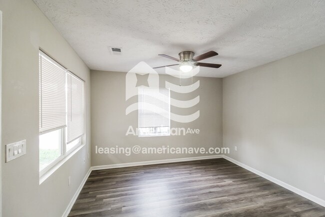 Photo - 611 Brown Ave