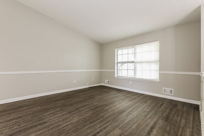 Photo - 8752 Thomas Rd