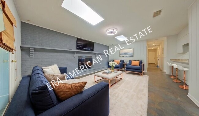 Photo - 10 Lake Lorraine Cir