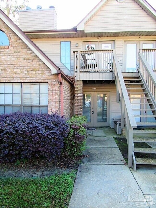 Building Photo - 7150 Plantation Rd Unit 311 Rental