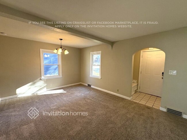 Photo - 1923 Arlington Ave E