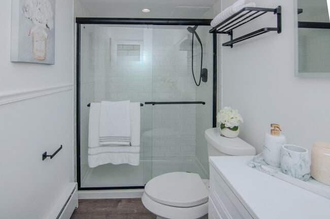 Photo - 4194 Packard St